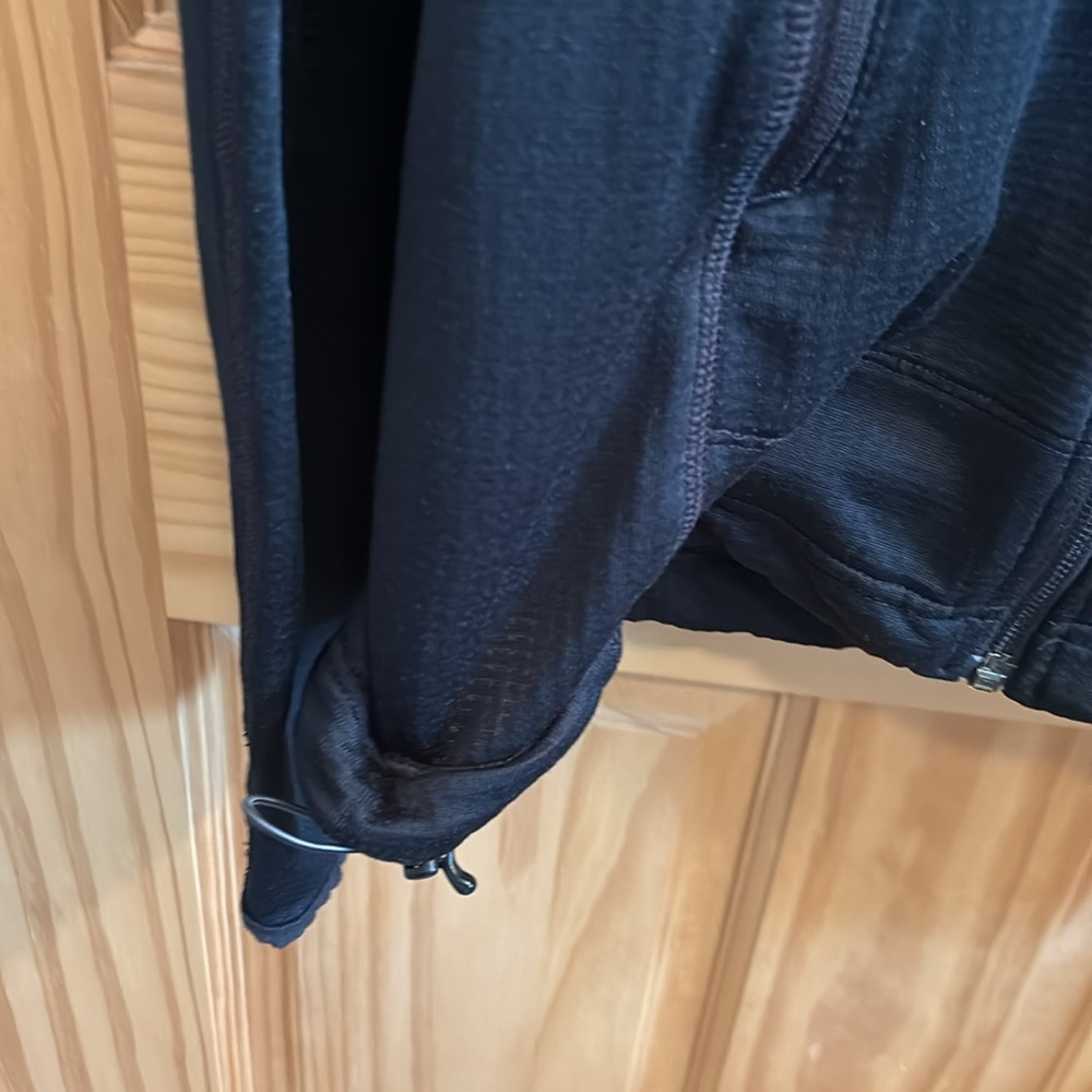 Mountain Hard Wear Light Weight Grid Hoodie - Picture 7 of 8